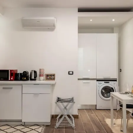 Duomo 10min - Bosco - Metro 4min Apartamento *